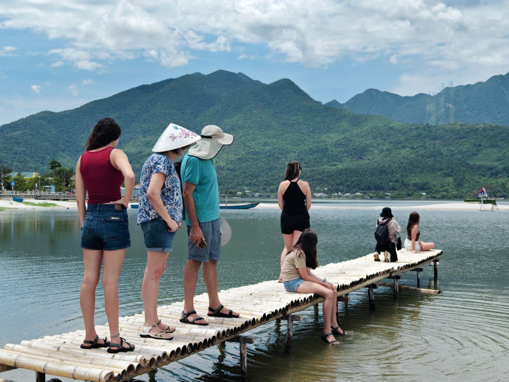 Private car transfer from Hue to Da Nang scenic sightseeing stops Hai Van Pass Lang Co